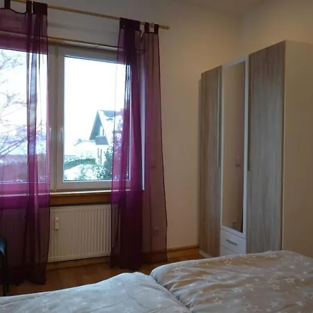 1 Bedroom بيت للعطل ماندرشايد