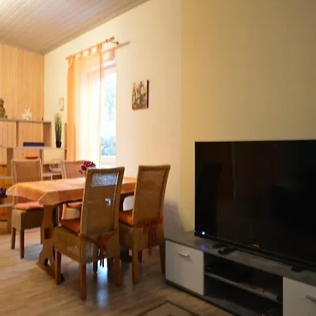 1 Bedroom بيت للعطل ماندرشايد
