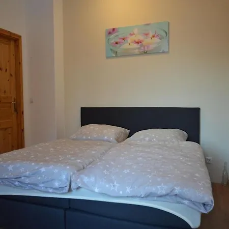 1 Bedroom بيت للعطل